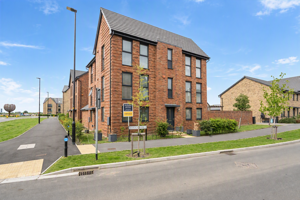 Property photo 1 of 13 Mardenect