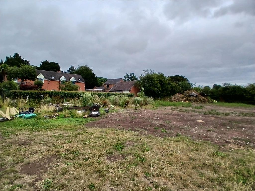 Property photo 3 of 13