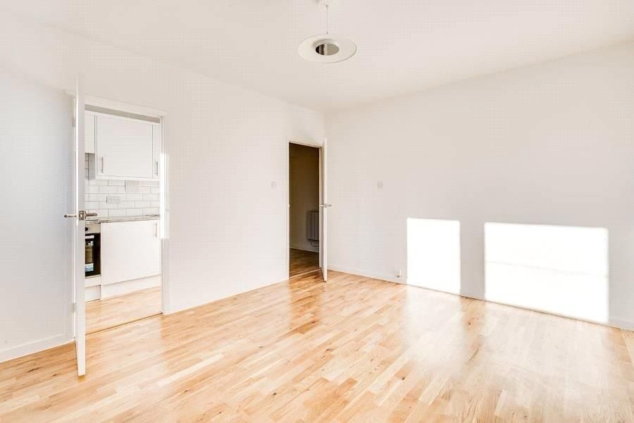 Property photo 2 of 8 2