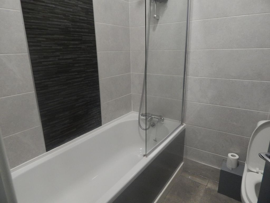 Property photo 3 of 5 Bathroom