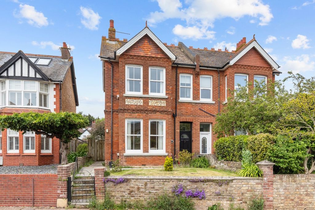 Property photo 1 of 17 5133270