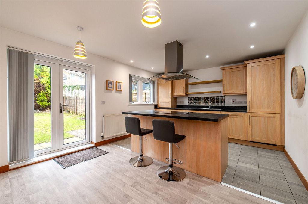 Property photo 3 of 19 Picture 3