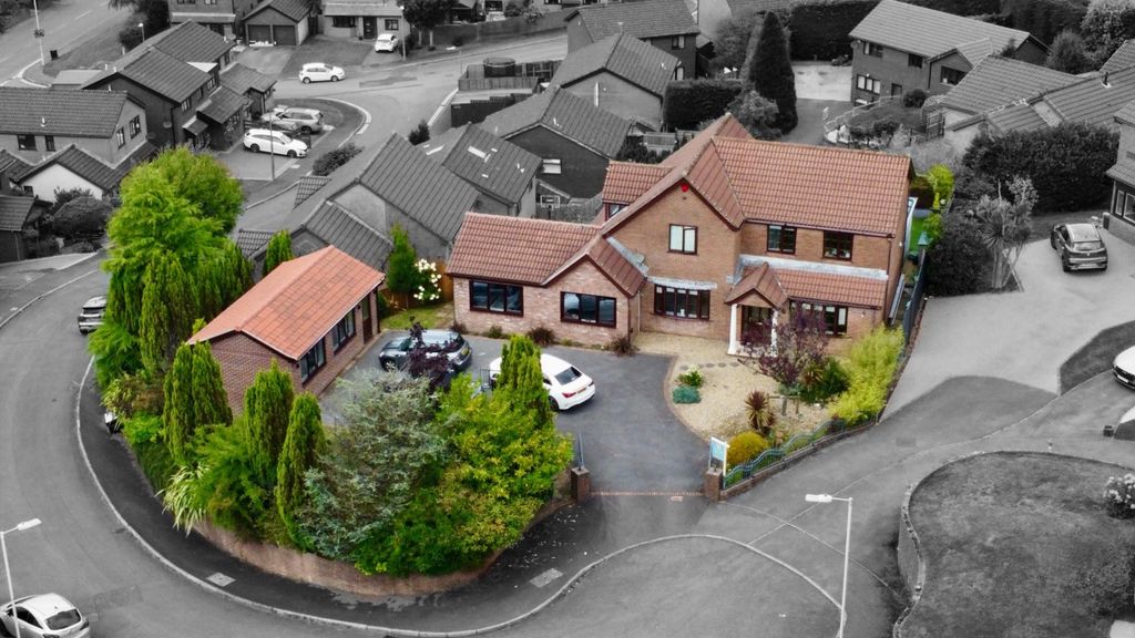 Property photo 1 of 45 4375781