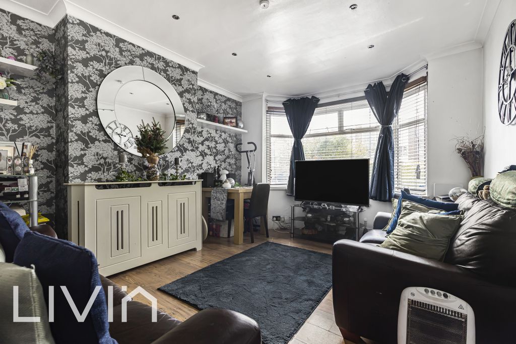 Property photo 2 of 15 2