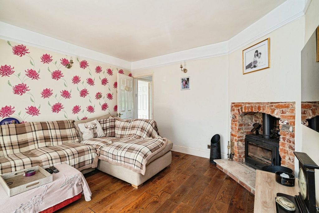 Property photo 3 of 17