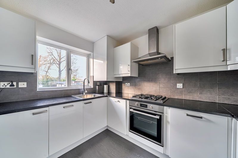 Property photo 3 of 18 Photo 21