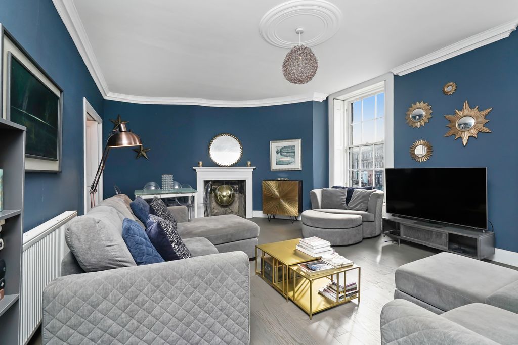 Property photo 2 of 22 Property Image 2