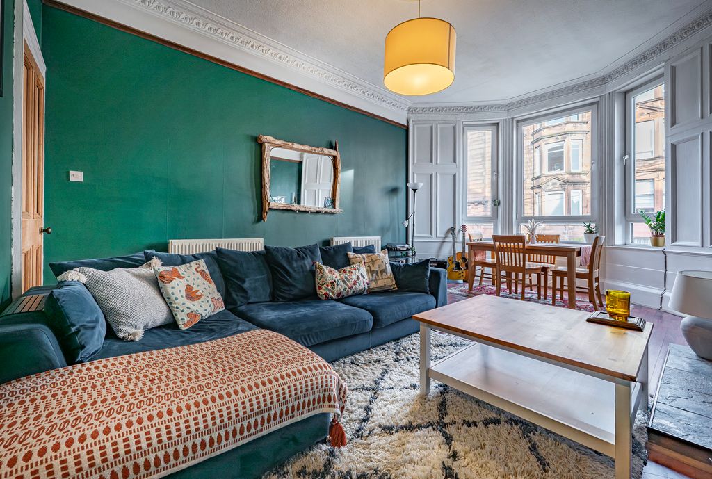 Property photo 2 of 32