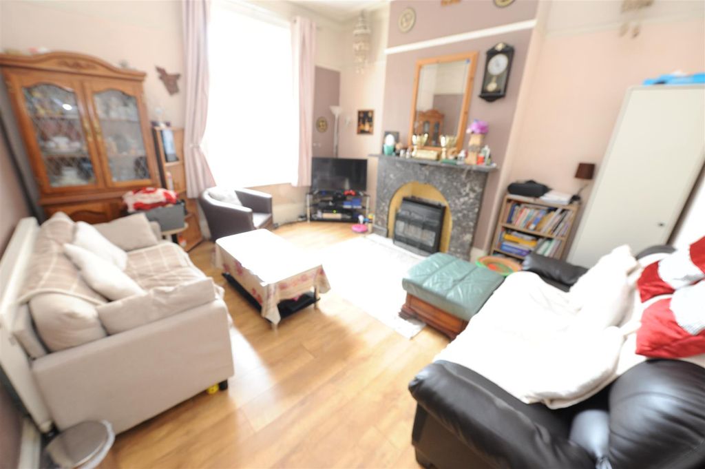 Property photo 2 of 16