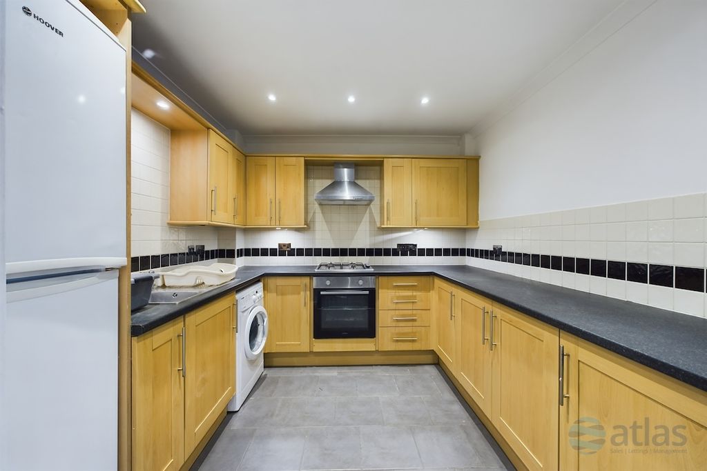 Property photo 2 of 20 Kitchen