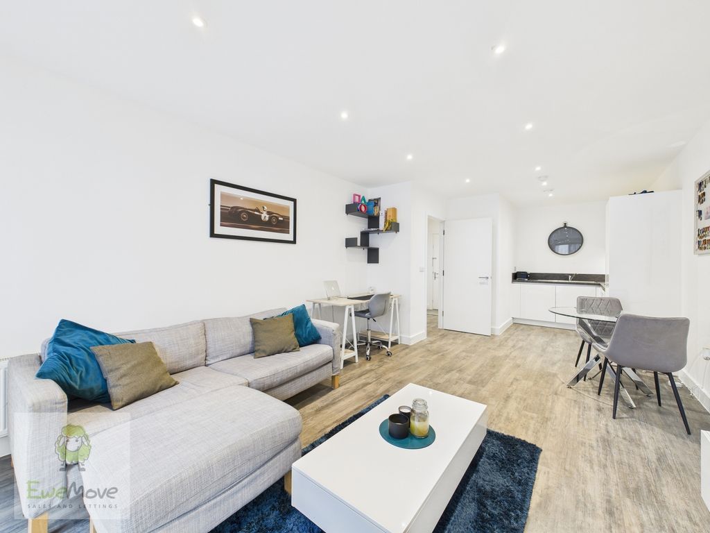 Property photo 1 of 10 Living Dining Room