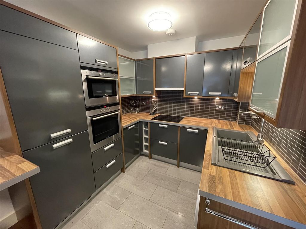 Property photo 3 of 12 Img_8469.Jpg