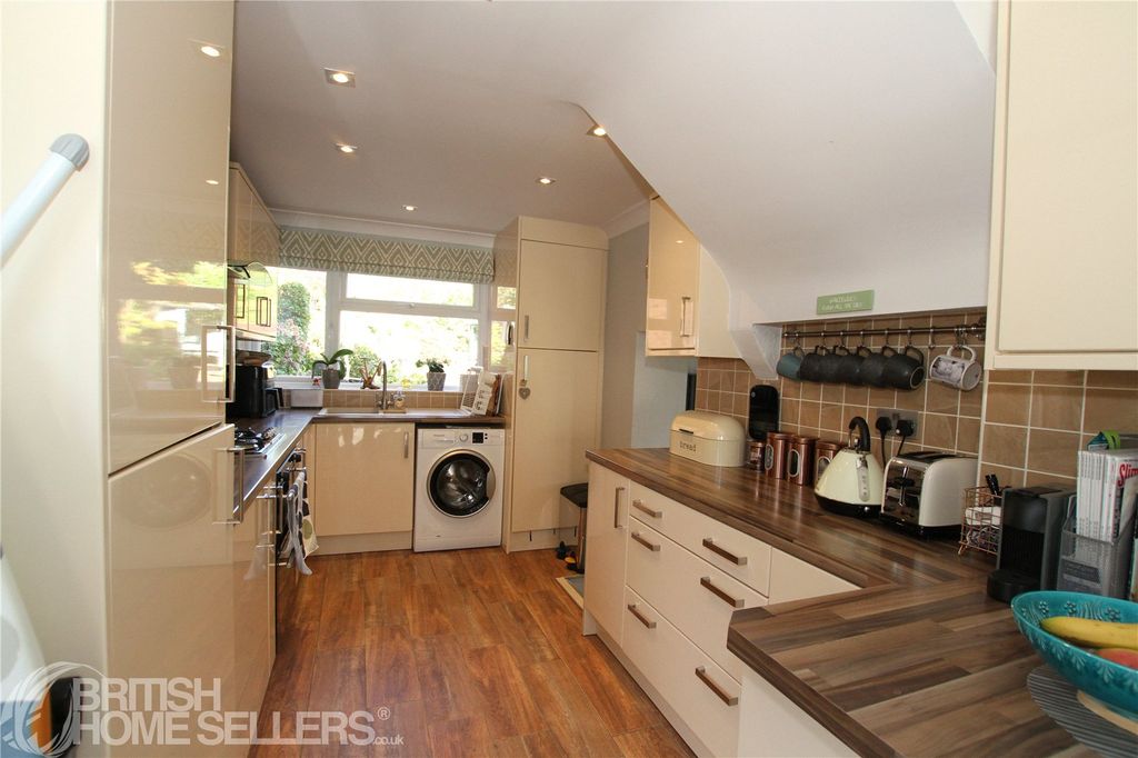 Property photo 2 of 20 Picture No. 05