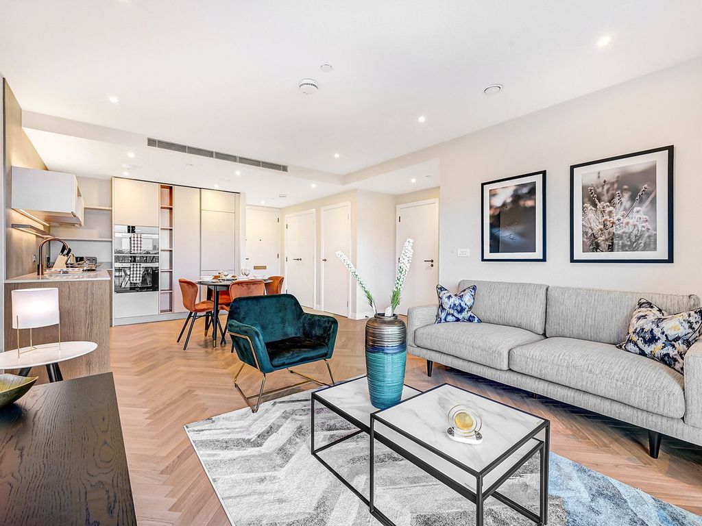 Property photo 1 of 14 Hampton House