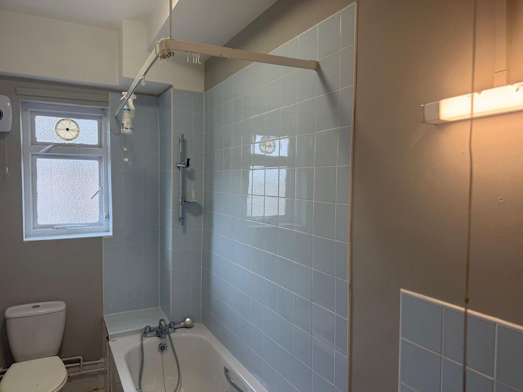 Property photo 3 of 4