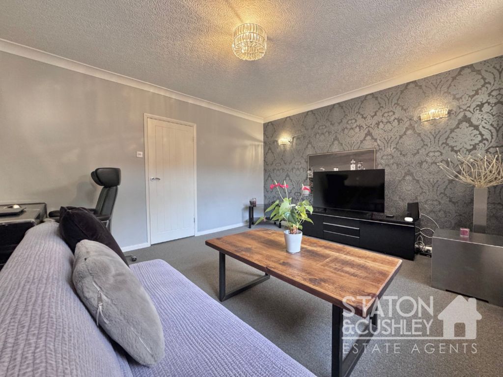 Property photo 3 of 27