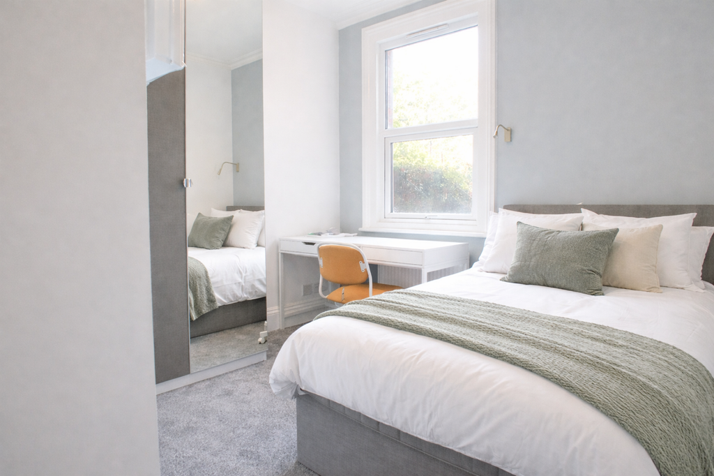 Property photo 1 of 8 Untitled