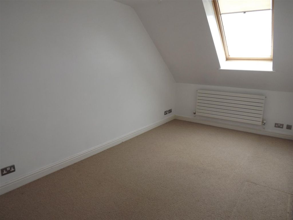 Property photo 3 of 4