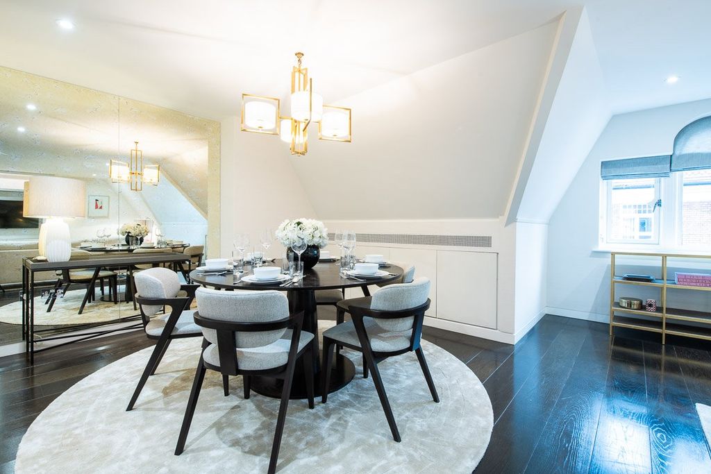 Property photo 2 of 9 Dining Area