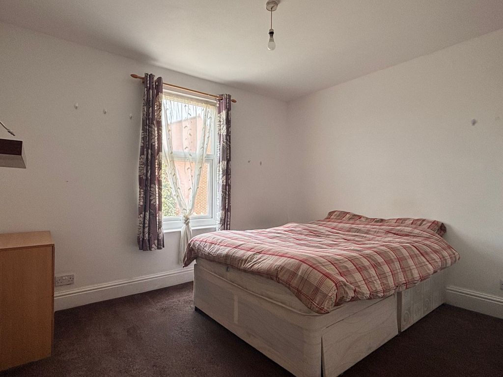 Property photo 1 of 4