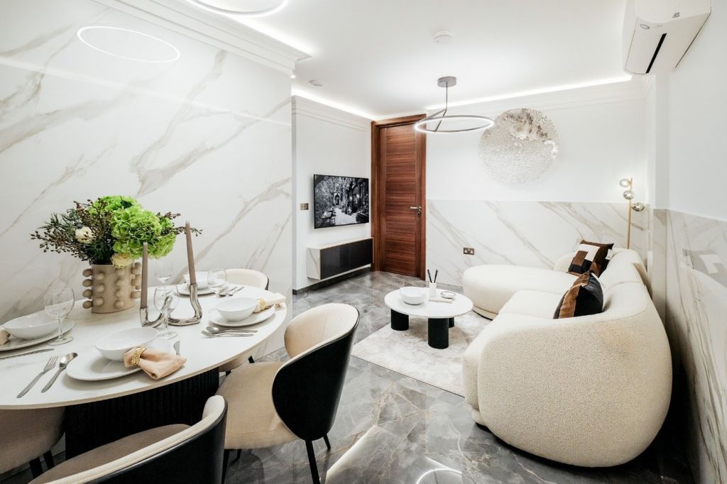 Property photo 1 of 36