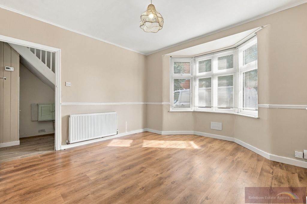 Property photo 3 of 32