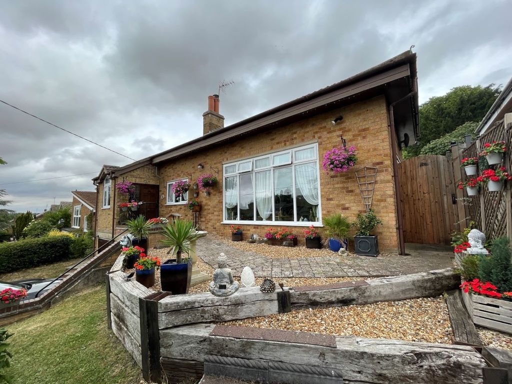 Property photo 1 of 37