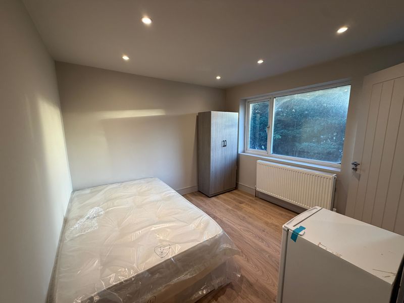 Property photo 1 of 3 Photo 4