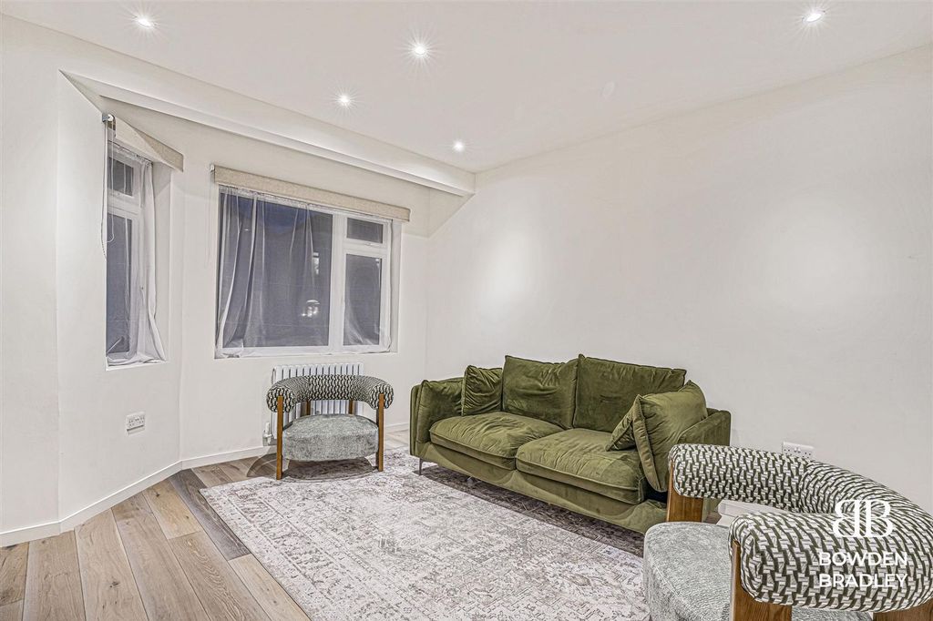 Property photo 3 of 13 A7_00654-Hdr.Jpg