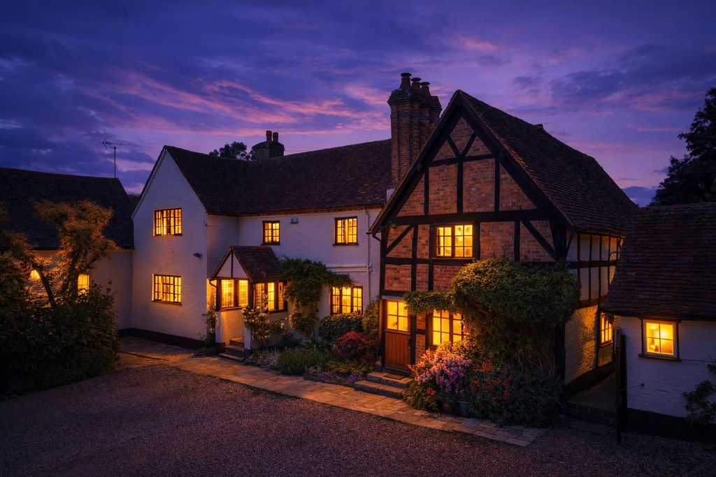 Property photo 1 of 52 Greenhill Farm Twilight 2.Jpg