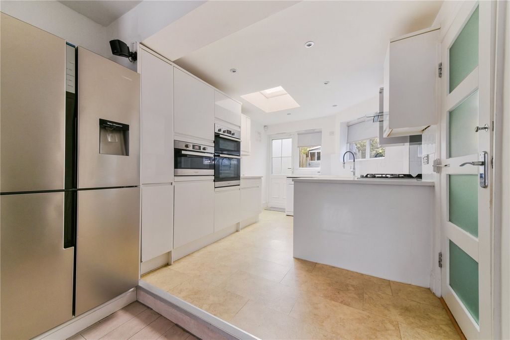 Property photo 3 of 11 Picture No. 08