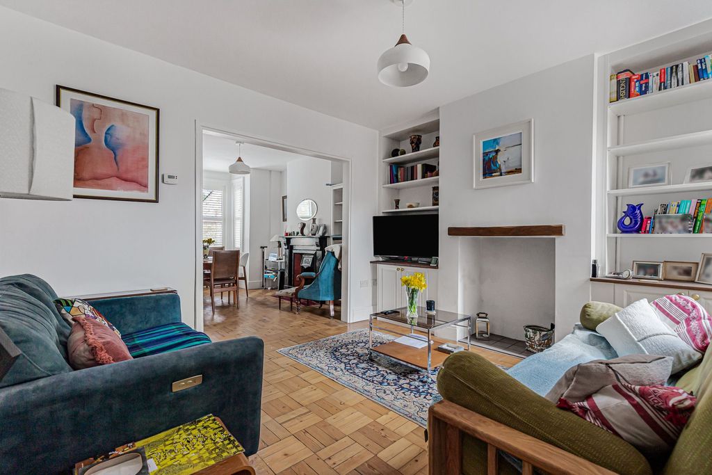 Property photo 2 of 24