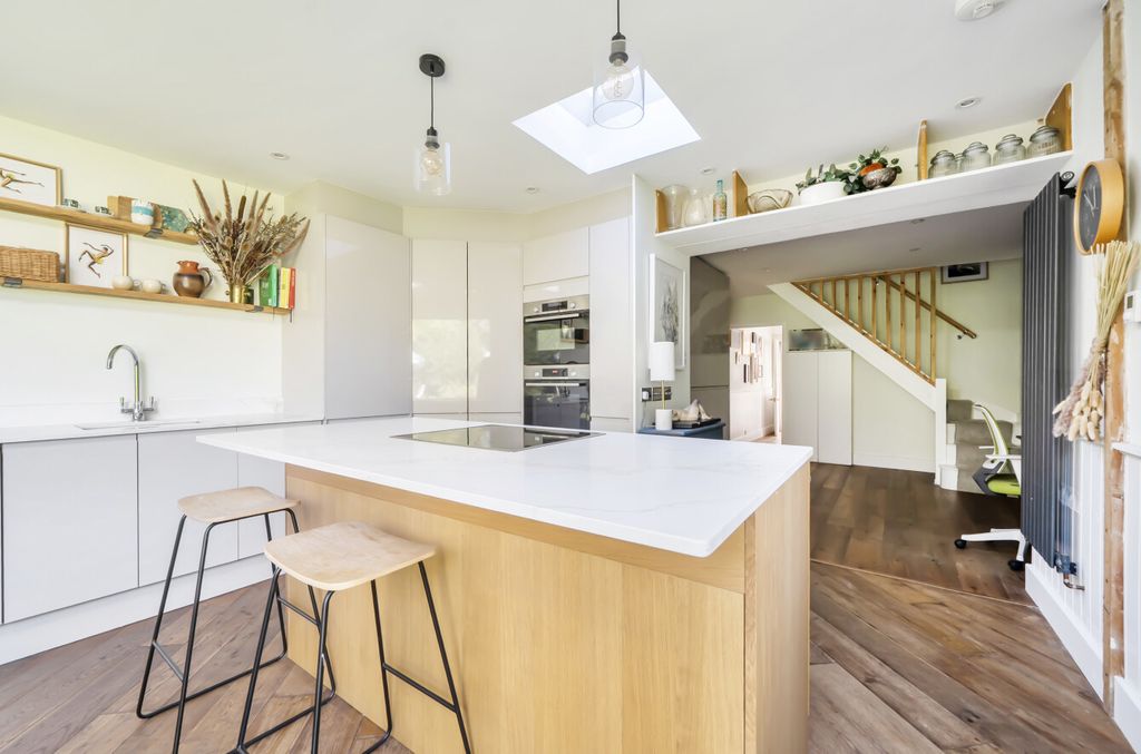 Property photo 3 of 18 1514621-20-6Aa298...
