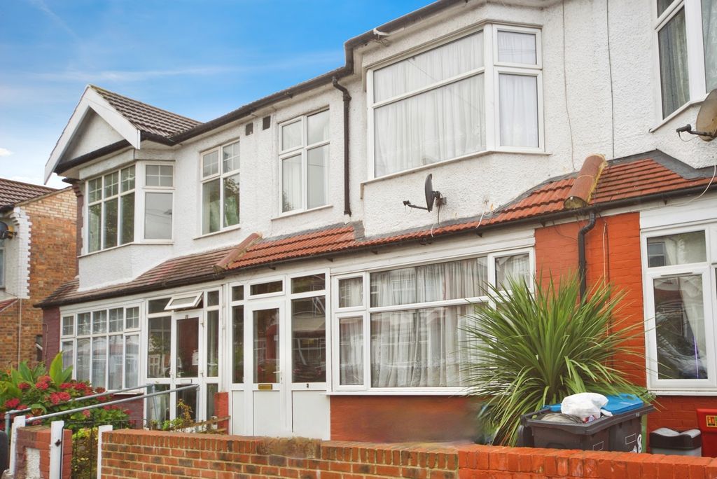 Property photo 1 of 17 Photo