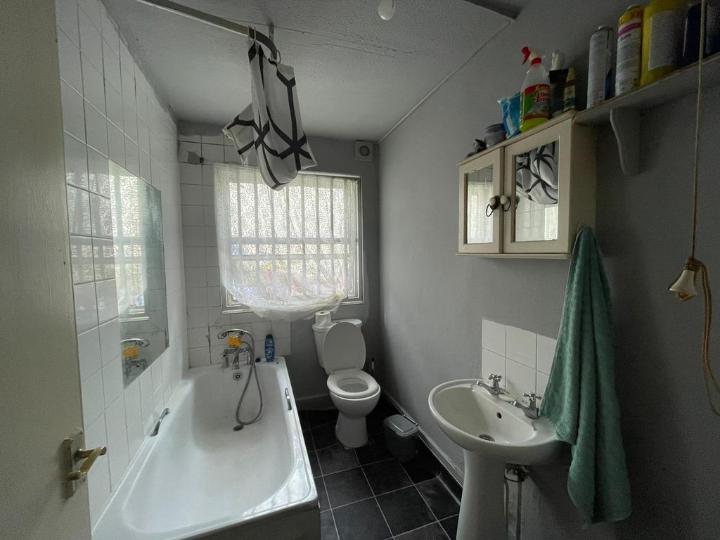 Property photo 3 of 4 Photo 3