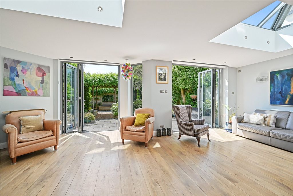 Property photo 2 of 18 Picture No. 17