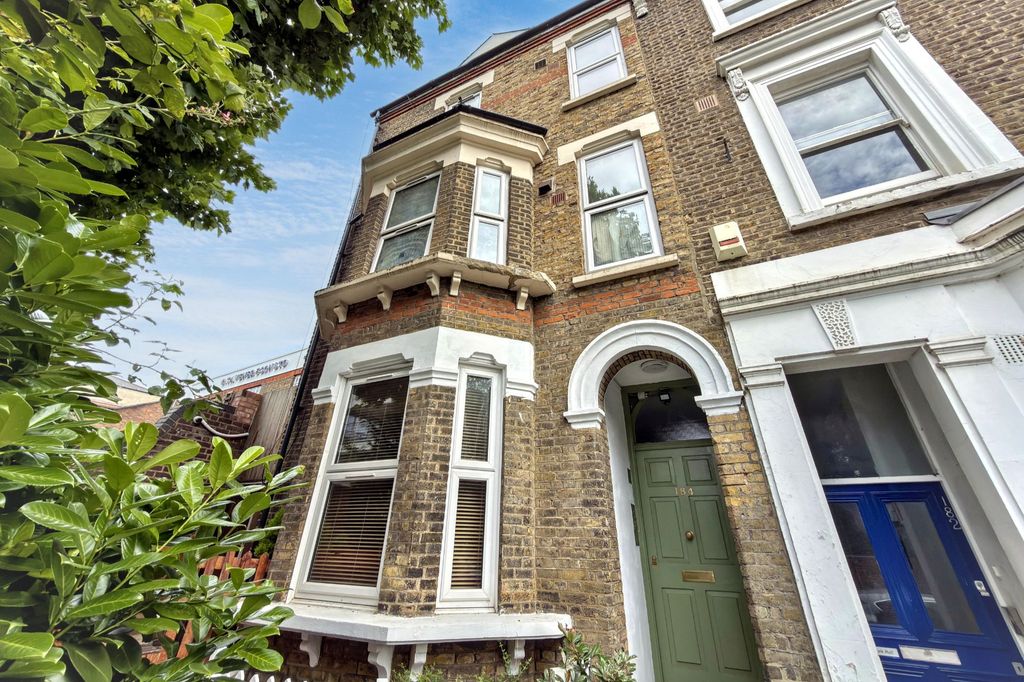 Property photo 2 of 12 184C Iverson Road, West Hampstead, London Nw6 2Hl