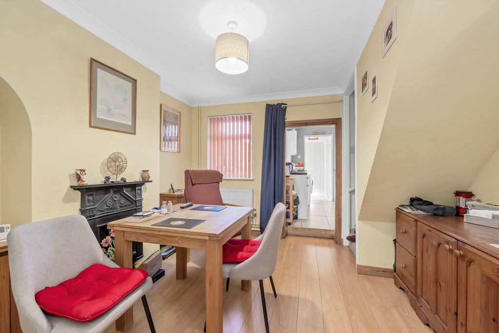 Property photo 3 of 11 Dining Room