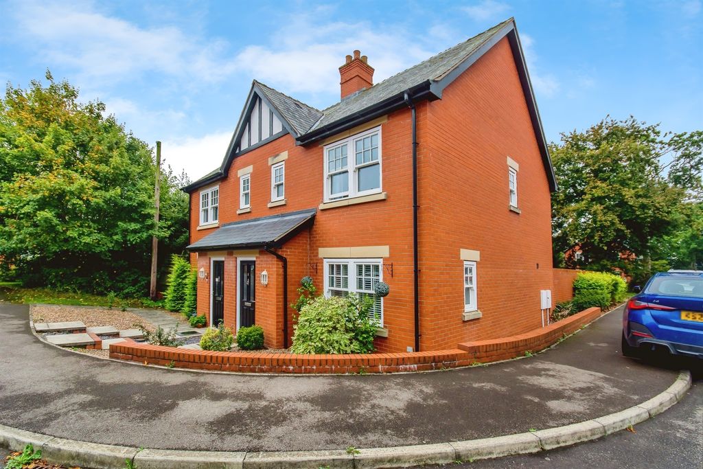 Property photo 2 of 17