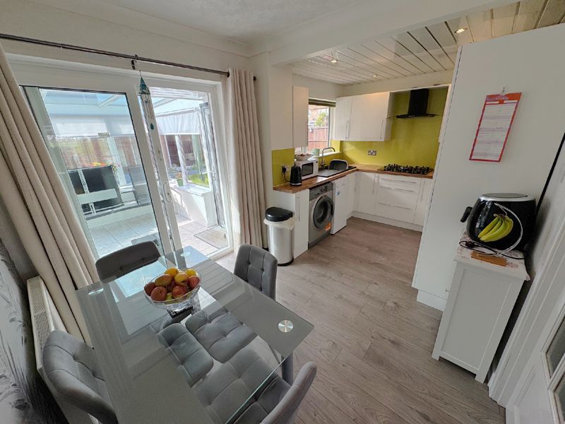 Property photo 3 of 29 Dining Kitchen