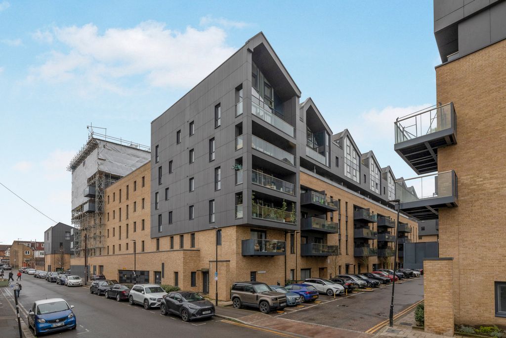 Property photo 2 of 19 Photo #2