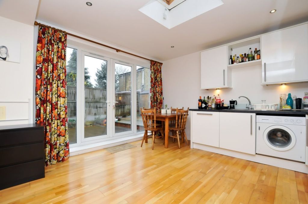 Property photo 1 of 8