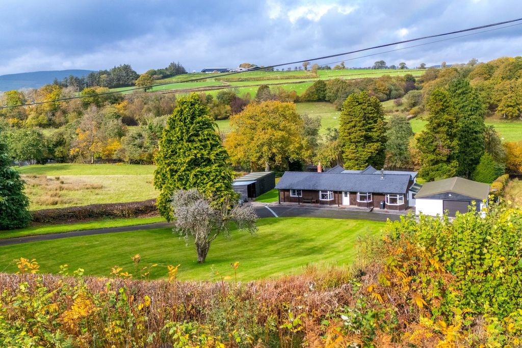 Property photo 1 of 80