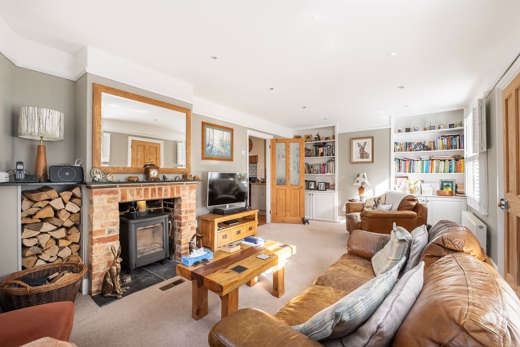 Property photo 2 of 17 Photo 3