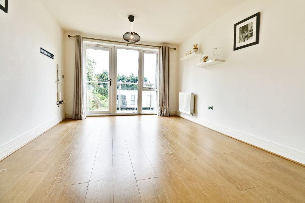 Property photo 3 of 8 3423964