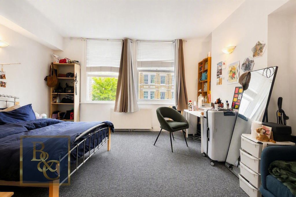Property photo 2 of 6