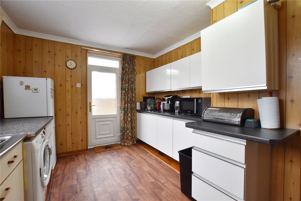 Property photo 2 of 13 Picture No. 08