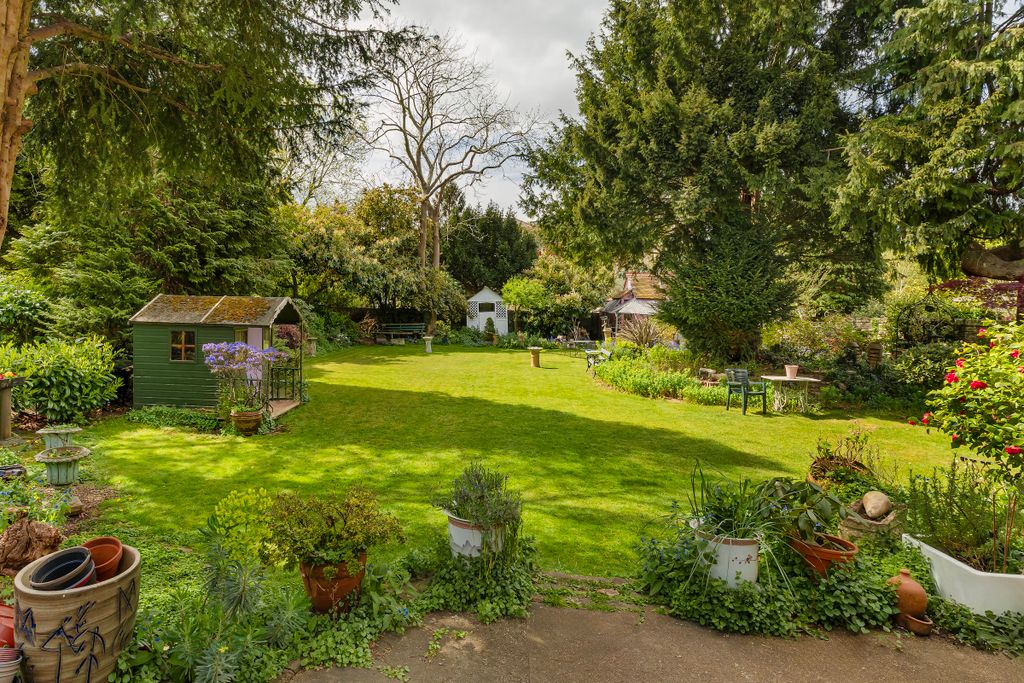 Property photo 3 of 11