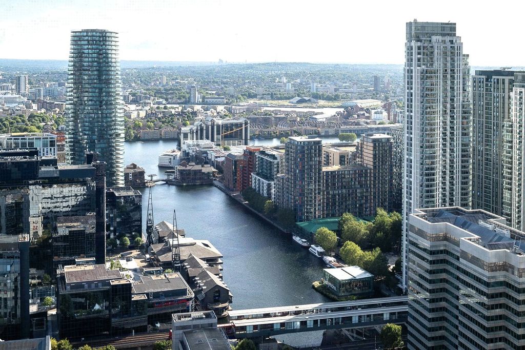 Property photo 3 of 12 Picture No. 02