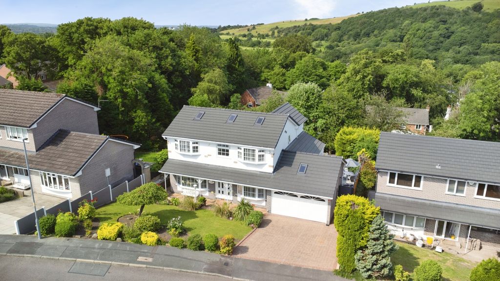 Property photo 1 of 52